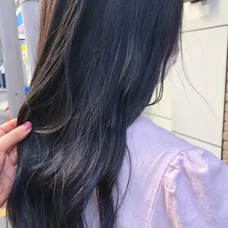 ロング カラー ，comma momoka🪄のヘアスタイル
