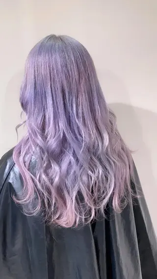 ロング カラー 渋谷🤍ブリーチ エクステ🤍アミルのヘアスタイル