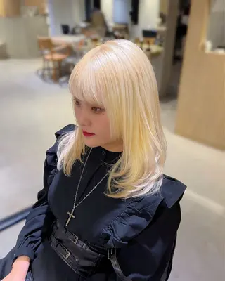 セミロング カラー ユウカ 千葉駅 @lei_yuukaのヘアスタイル