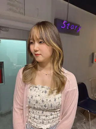 セミロング カラー NANAMI🩵 大人可愛い韓国ヘアのヘアスタイル