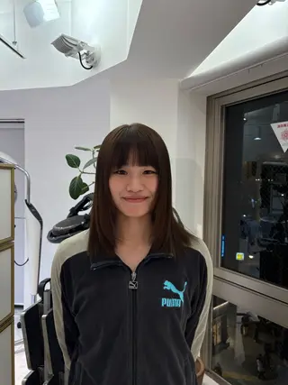 ミディアム カラー 山野 華愛のヘアスタイル