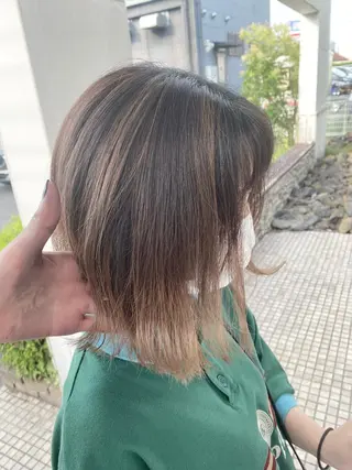 カラー SALOWIN栄 高須大貴のヘアスタイル
