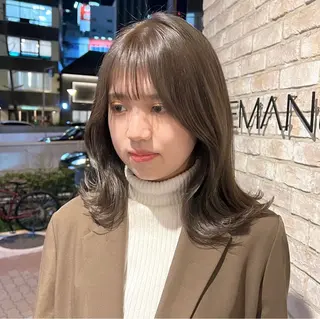 ミディアム カラー パーマ ヘアアレンジ 前川 朋香のヘアスタイル