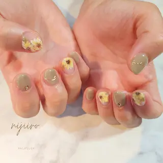 ネイル nijiiro🌈 サトウのネイルデザイン