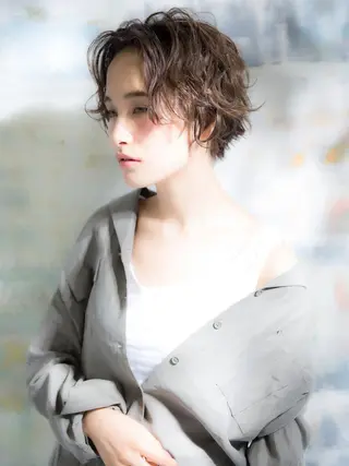 ショート カラー レイヤーカット✂️ 横浜No1♡下鳥翔子のヘアスタイル