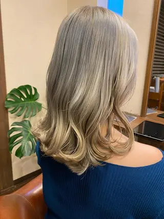 セミロング カラー liL  hair サトウリョウタのヘアスタイル