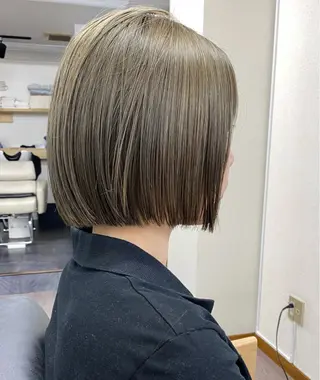 ショート カラー こもり なおやのヘアスタイル