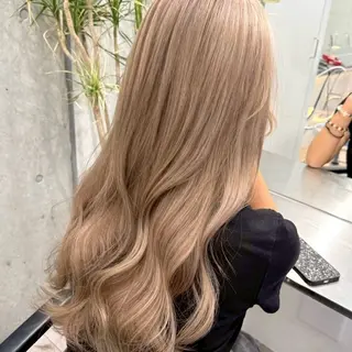 ロング カラー ミルクティーベージュ 🩰🤎miharuのヘアスタイル