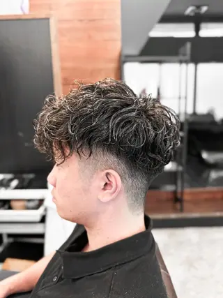 パーマ メンズ ブリーチカラー🔥 パーマ【佐々木凌平】のヘアスタイル