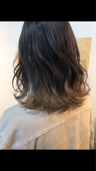 セミロング カラー MIYU💋💖 〈XENA渋谷本店〉のヘアスタイル