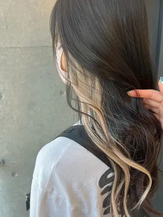 カラー 吉野 瑳桜のヘアスタイル