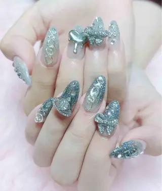 ネイル MoonNail ユリ🌸のネイルデザイン