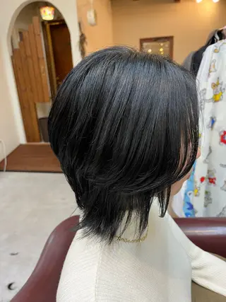 ミディアム aile by sion所属・岡部 夏生のヘアスタイル