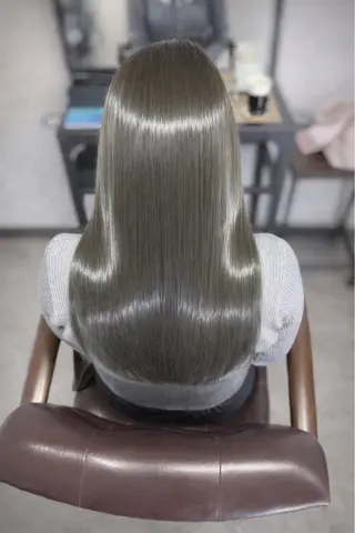 セミロング 堀越一弘 髪質改善ヘアケア特化のヘアスタイル