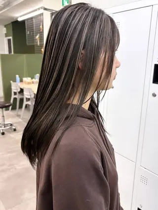 セミロング Miyu🌊/海外 風ハイライトのヘアスタイル