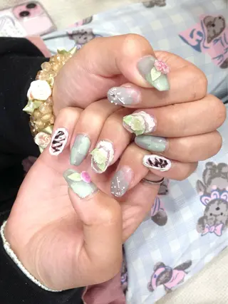 ネイル ニコネイル 中野店所属・ニコネイル MAAYAのネイルデザイン