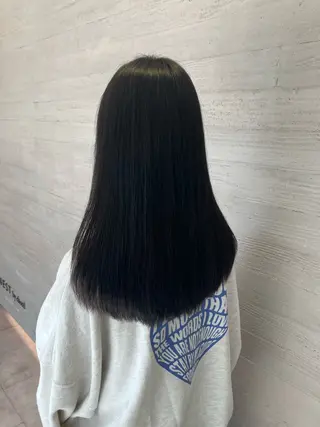 ロング カラー サキ🤍ハイトーン 🩰くびれ巻きヘアのヘアスタイル
