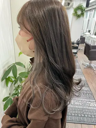 セミロング WEG 難波のヘアスタイル