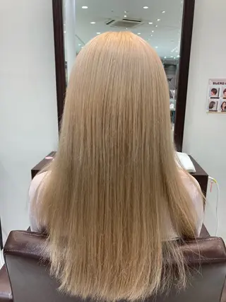 セミロング カラー グランアージュ　ネオ所属・Ryu/ハイトーン/ デザイン/髪質改善のヘアスタイル