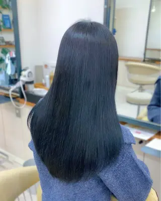 ロング カラー 新田 琴美/ レイヤー/透明感のヘアスタイル