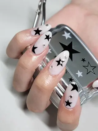ネイル Ekaterina Nail Salonのネイルデザイン