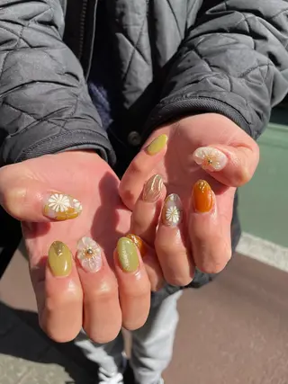 ネイル はばすみれ🎀ﾈｲﾙ 光ﾌｪｲｼｬﾙ ﾍｱのネイルデザイン
