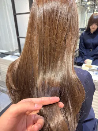 セミロング カラー 【銀座】艶髪/上品な カラー特化/涼/駅近のヘアスタイル