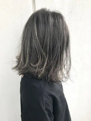 カラー 井坂 弘人のヘアスタイル