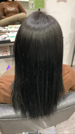 セミロング カラー ミルクティー量産💙 💙ブリーチ特化💙のヘアスタイル