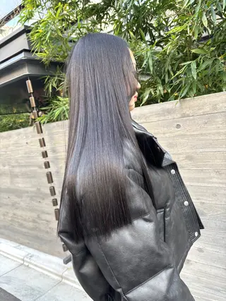 ロング カラー KINI 髪質改善＆艶髪のヘアスタイル