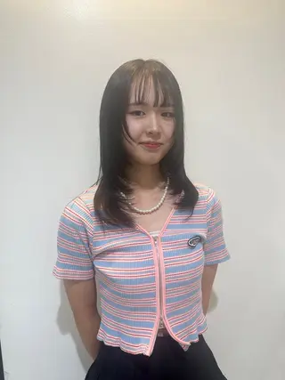 ロング レイヤー 艶々カラーのヘアスタイル