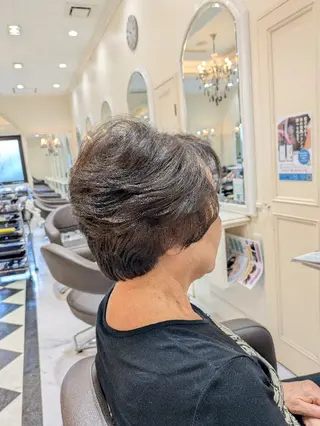 ショート Salon de with根本博史のヘアスタイル