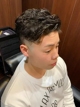 ショート パーマ メンズ 羽木 隆徒のヘアスタイル