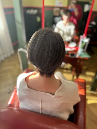 ショート 米倉 麻衣のヘアスタイル