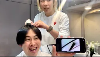 ショート ✂︎美容師芸人👑 コモリギャルソンのヘアスタイル