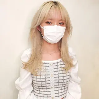 セミロング 韓国レイヤー suzuのヘアスタイル