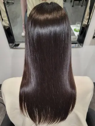 セミロング LEE HANAのヘアスタイル