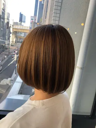ショート カラー 髪質改善&ブリーチ 伊勢 祐一郎のヘアスタイル