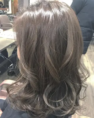 セミロング カラー pep natsumiのヘアスタイル