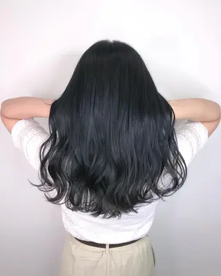ロング カラー 手島 カミラのヘアスタイル