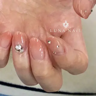 ネイル アトリエ　ミモザ所属・いまむら あかりのネイルデザイン