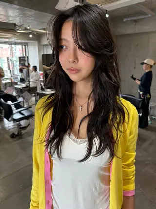 ロング レイヤーカット\ウル フ　chinatsuのヘアスタイル