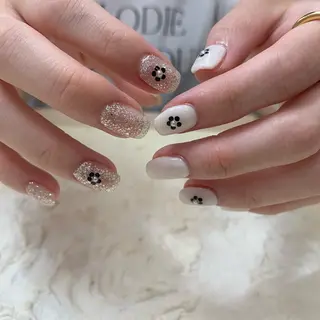 ネイル マキノ ユイのネイルデザイン