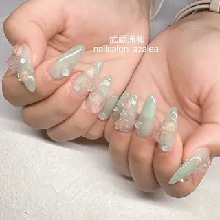 ネイル R inのネイルデザイン