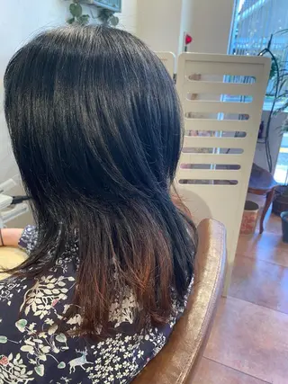 セミロング カラー 戸諸 由香里のヘアスタイル
