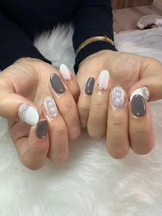 ネイル Laula🤍 ayakaのネイルデザイン