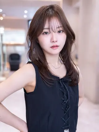 セミロング カラー レイヤー/ベージュ ヒヨリ/渋谷のヘアスタイル