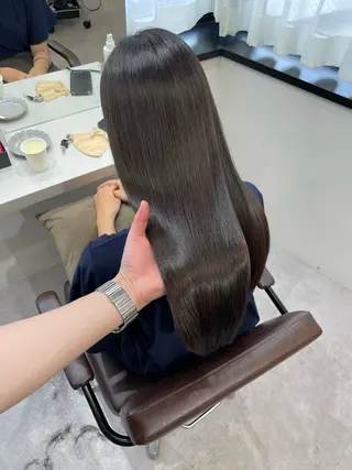 ロング 髪質改善、縮毛矯正 酸性縮毛矯正のヘアスタイル