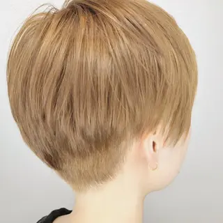 ショート カラー 上田 篤史のヘアスタイル