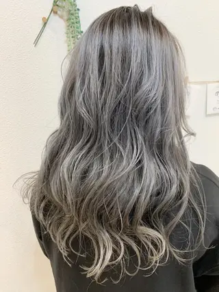 ロング カラー トレンドパーマ 加藤菜月のヘアスタイル